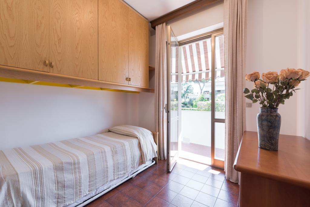 Comfort Beach House Marina di Massa Zewnętrze zdjęcie